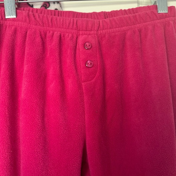 Hello Kitty Fleece Long Sleeve and Footed Pajama Set. Size small. - Picture 7 of 9